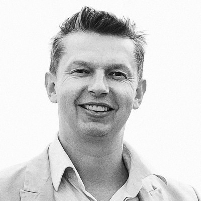 Tomas